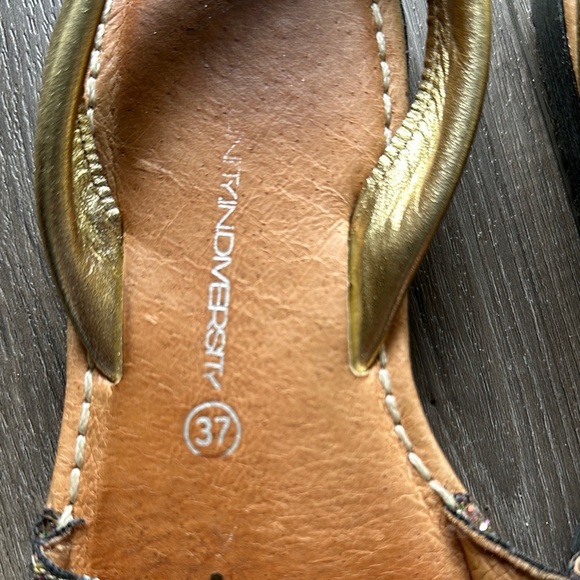 Gold Glitter Flats with Open Back Design - Picture 4 of 7